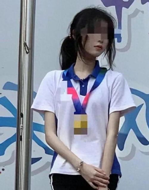 真实闺蜜吃瓜视频,一起见证娱乐圈的幕后故事