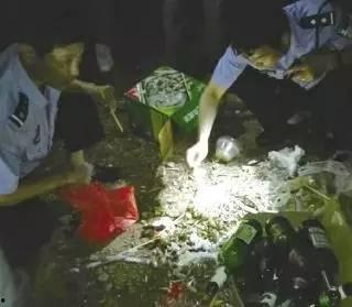 吃瓜男人和蛇的视频,揭秘惊悚一幕