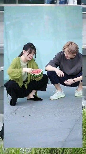 吃瓜围观姿势大全图片视频,图解视频版姿势大全