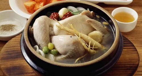 鸡脚炖八月瓜可以吃吗视频,鸡脚炖八月瓜，营养滋补的秋季佳肴