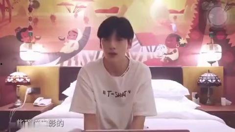 李明轩吃瓜跳舞视频,萌态十足引网友热议