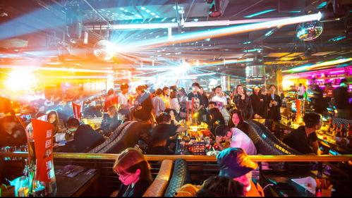 重庆辰色酒吧吃瓜视频,揭秘现场火爆瞬间