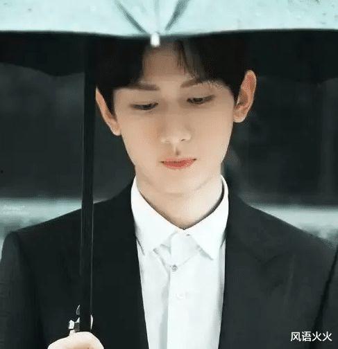 成毅吃瓜可爱视频下载,萌态十足引网友热议