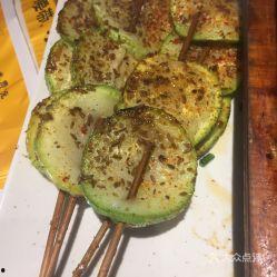 朝阳吃瓜户的视频推荐,热门视频推荐背后的故事