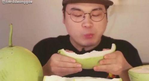 吃葫芦蜜瓜视频,一窥视频中的甜蜜瞬间