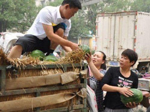 开平东汇城吃瓜事件视频,一场引发热议的街头冲突