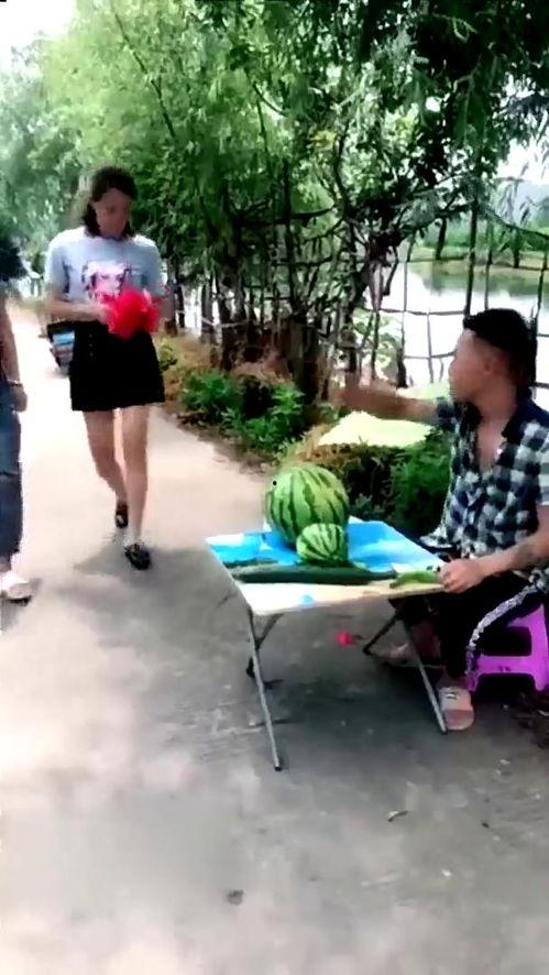 菏泽销售吃瓜事件视频,一瓜引发的网络风波
