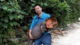 小妹妹马路吃瓜视频大全,小妹妹吃瓜视频大全，趣味横生瞬间回顾