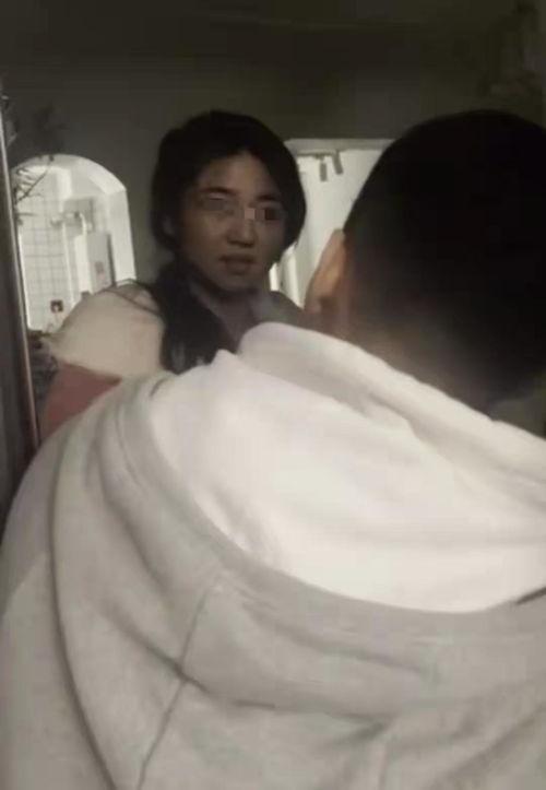 最近女子打架吃瓜视频,吃瓜群众围观现场