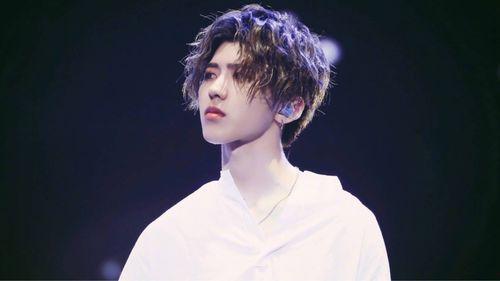 大号吃瓜黄子韬视频