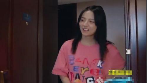 薛小婉朋友吃瓜视频,娱乐圈幕后故事大曝光