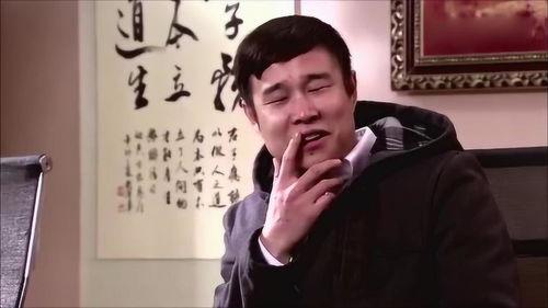 小弟子吃瓜搞笑视频,笑料百出引人捧腹