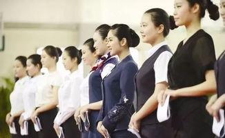 空姐厦航吃瓜视频,揭秘空中服务员的日常生活瞬间