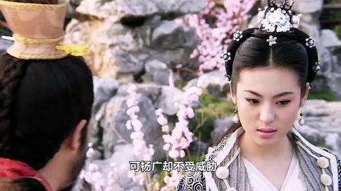 母妃和父王吃瓜视频,母妃父王甜蜜互动，甜蜜瞬间引网友热议