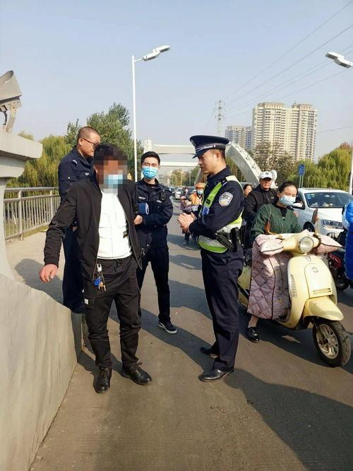民警吃瓜跳江视频,一场意外引发的舆论风暴