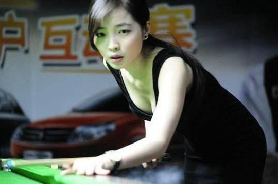 王钟瑶吃瓜事件视频,网络热议背后的真相揭秘