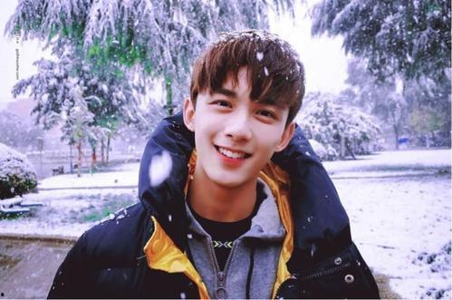 吴磊吃瓜视频完整版,揭秘娱乐圈幕后真相