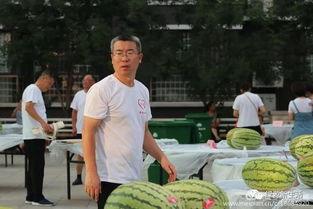滕州吃瓜现场图片视频,全民围观，一场视觉盛宴