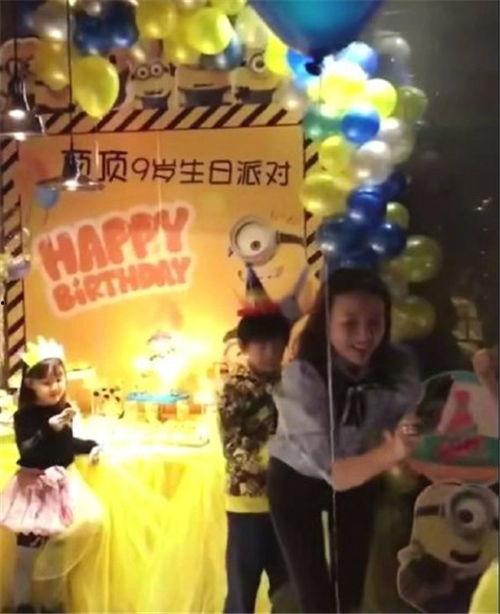 聚会吃瓜现场视频大全集,聚会吃瓜狂欢瞬间大盘点