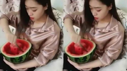 撒娇吃瓜女生视频大全,女生撒娇视频大盘点