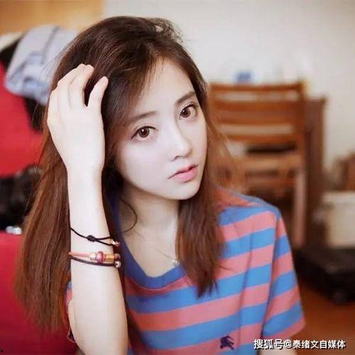吃瓜少女杨淑芳视频播放,揭秘幕后故事与粉丝互动