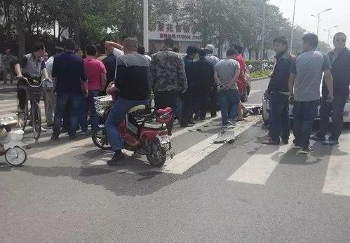 车祸吃瓜视频大全最新,吃瓜群众围观视频大盘点